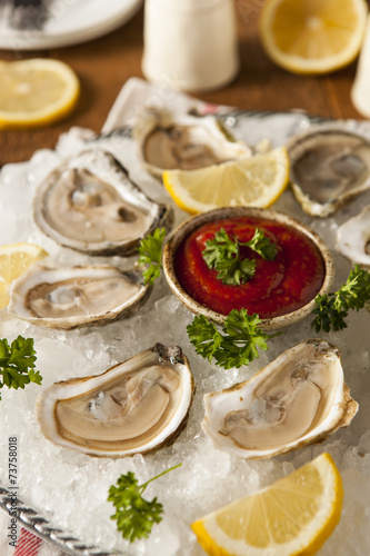 Raw Organic Oysters with Lemon
