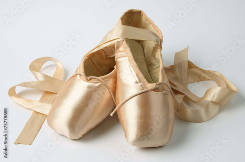 pointe shoes