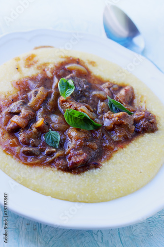 Polenta with sauce of veal