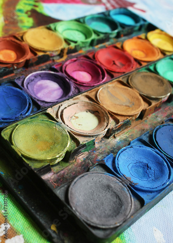 Color paints
