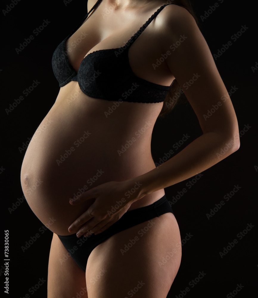 Fototapeta premium Beautiful pregnant woman