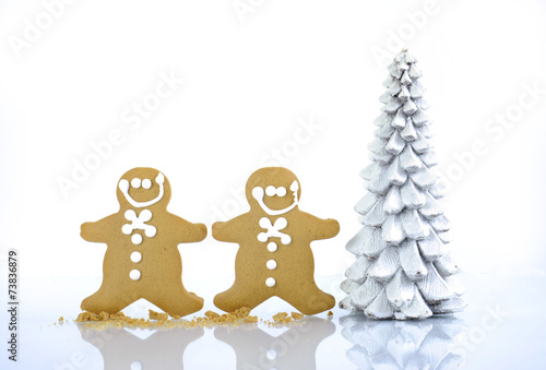 Happy Christmas gingerbread men cookies  © millefloreimages