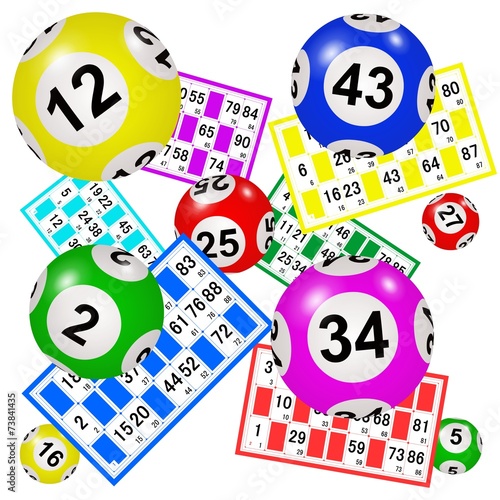Boules et cartes de loto en vrac