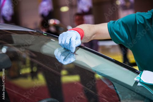 repair car windshield