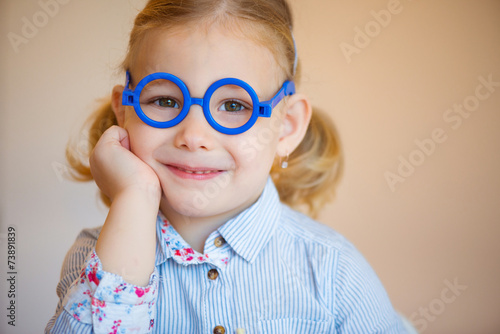 Fotografía Portrait of cute little girl