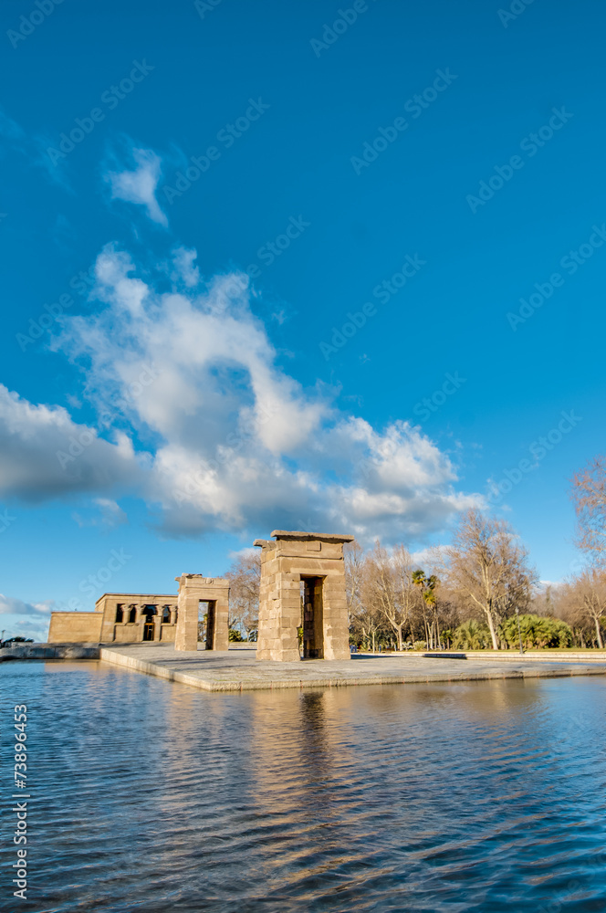 Obraz premium The Temple of Debod in Madrid, Spain.