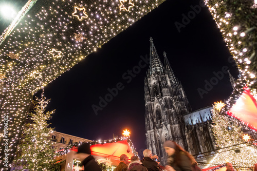 Weihnachtsmarkt am Kölner Dom