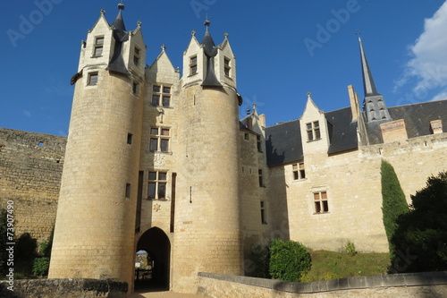 Maine-et-Loire Montreuil-Bellay Entrée château et clocher église