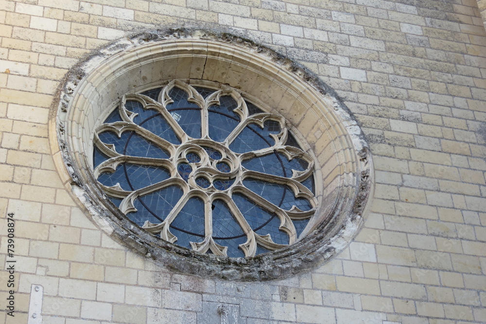 Maine-et-Loire - Montreuuil-Bellay - Rosace extérieur Eglise Maine-et-Loire - Montreuuil-Bellay - Rosace extérieur Eglise