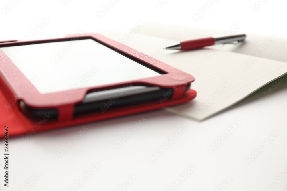 タブレットとノートとペン タブレットとノートとペン