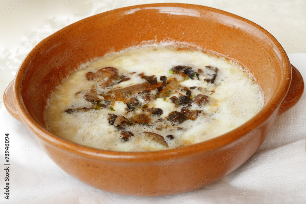 Melted scamorza cheese with mushrooms Melted scamorza cheese with mushrooms