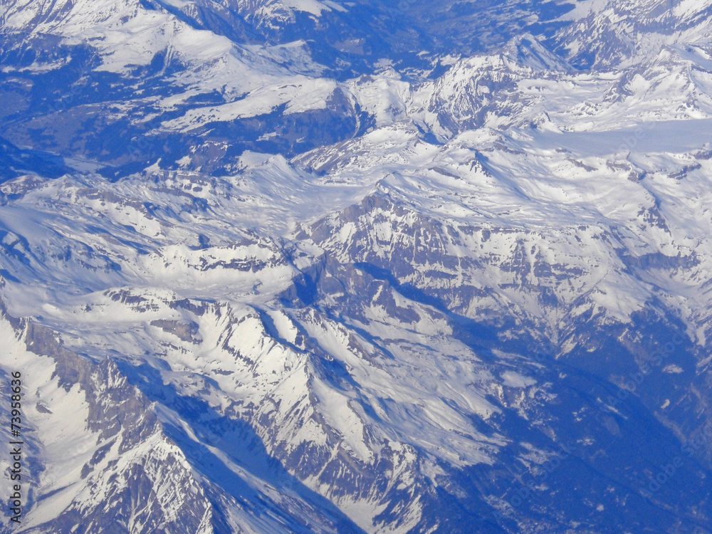Fototapeta premium Survol des Alpes