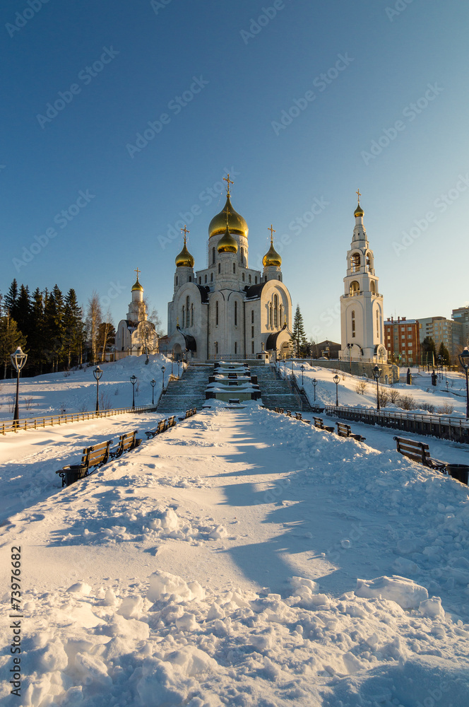 Храм воскресенья Христова, Ханты-Мансийск, Россия Храм воскресенья Христова, Ханты-Мансийск, Россия