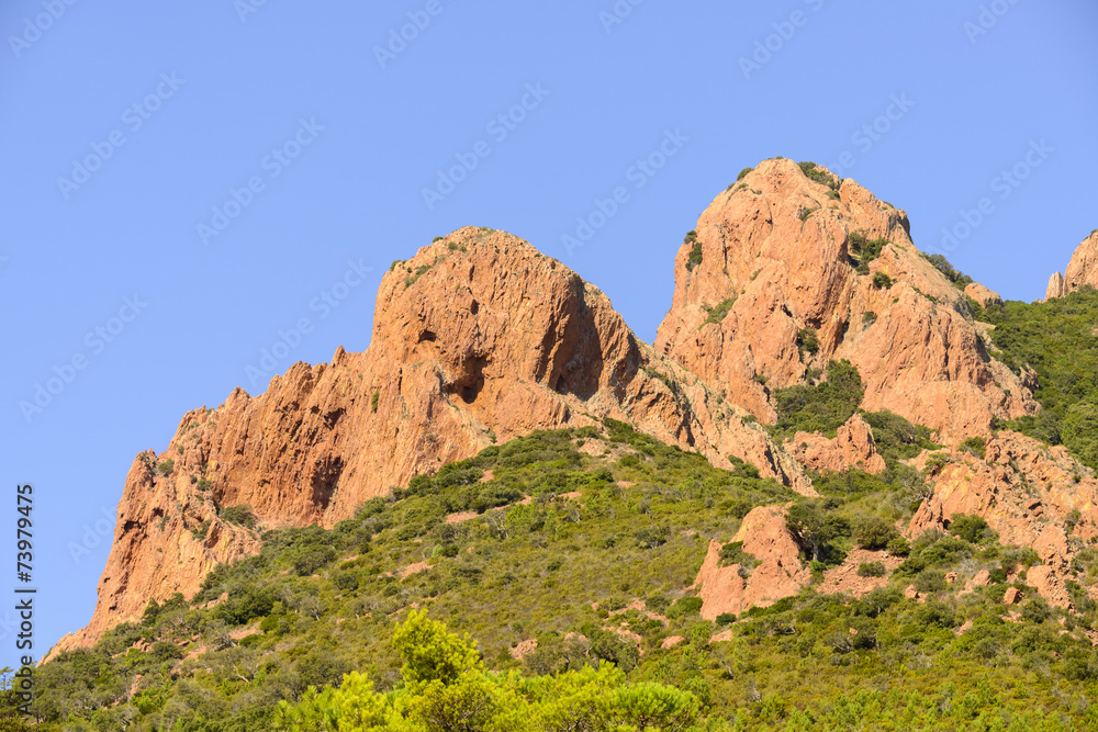 Fototapeta premium Rote Felsen am Cap Roux - Cote d'Azur, Frankreich
