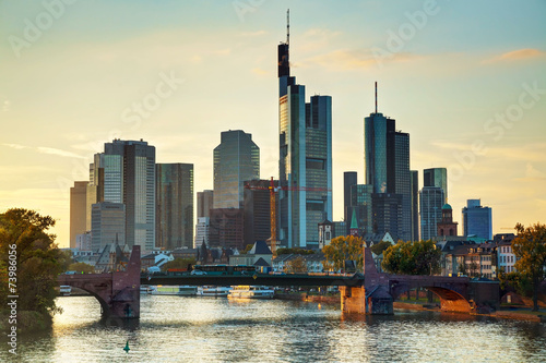 Obraz na płótnie Frankfurt cityscape at sunset w salonie