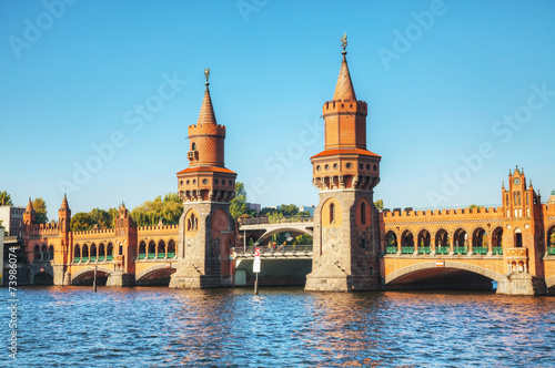 Obraz na płótnie Oberbaum bridge in Berlin w salonie