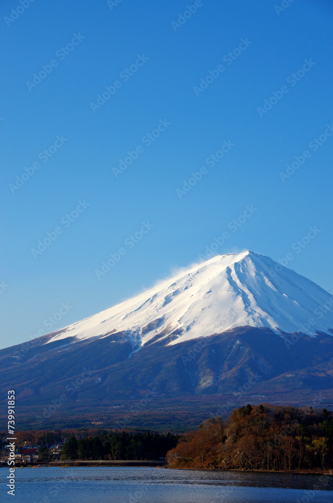 Fototapeta premium Mt Fuji i jezioro Kawaguchi