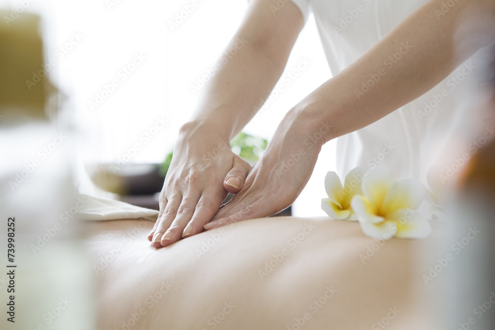 Back of oil massage