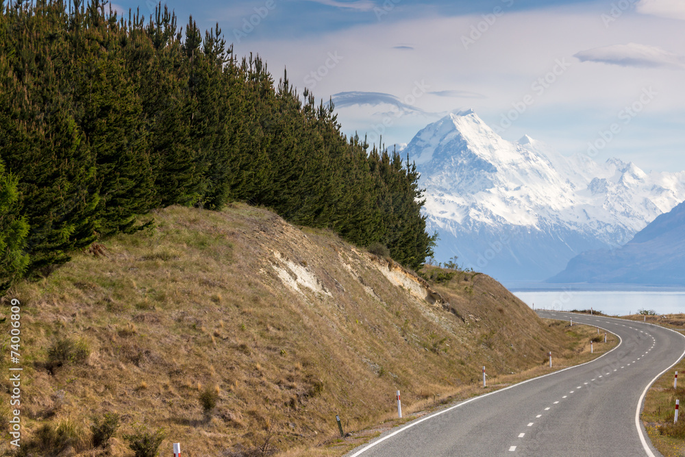 Fototapeta premium Cinematic Road to Mount Cook , New Zealand.