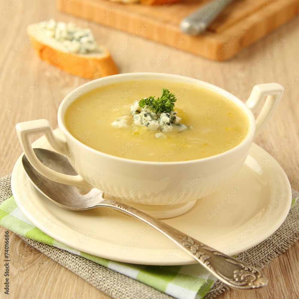 Homemade onion soup with celery and blue cheese Homemade onion soup with celery and blue cheese