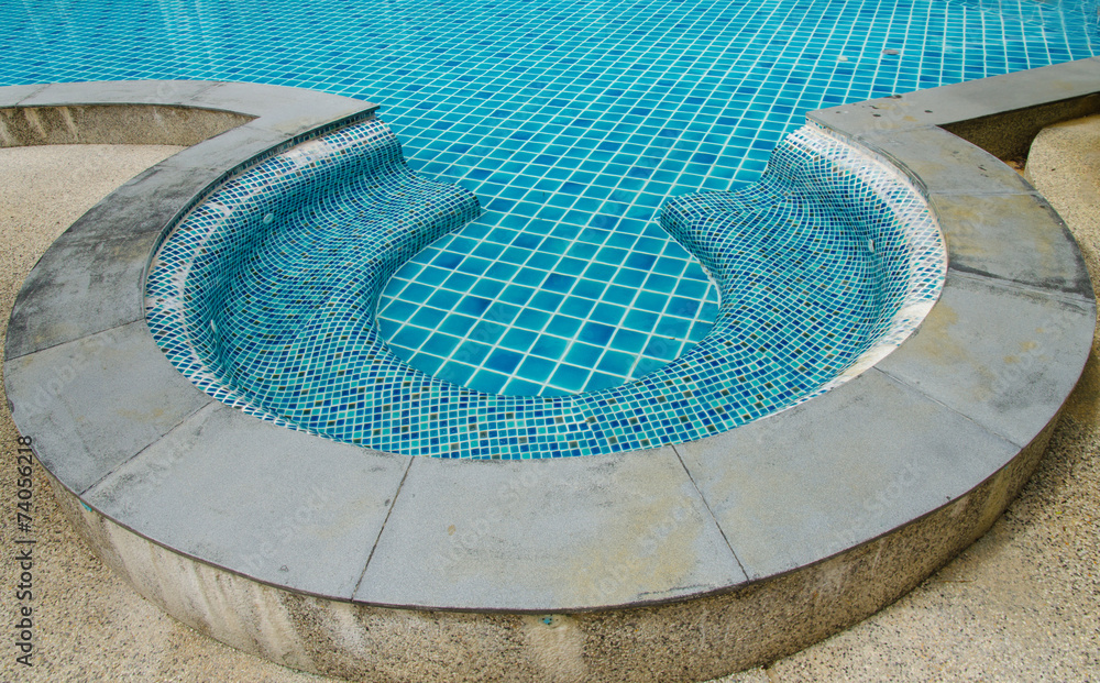 Naklejka premium blue swimming pool at hotel