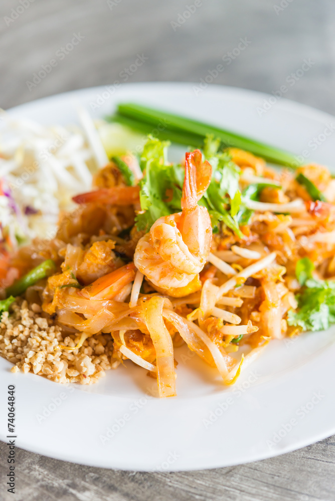 Pad thai