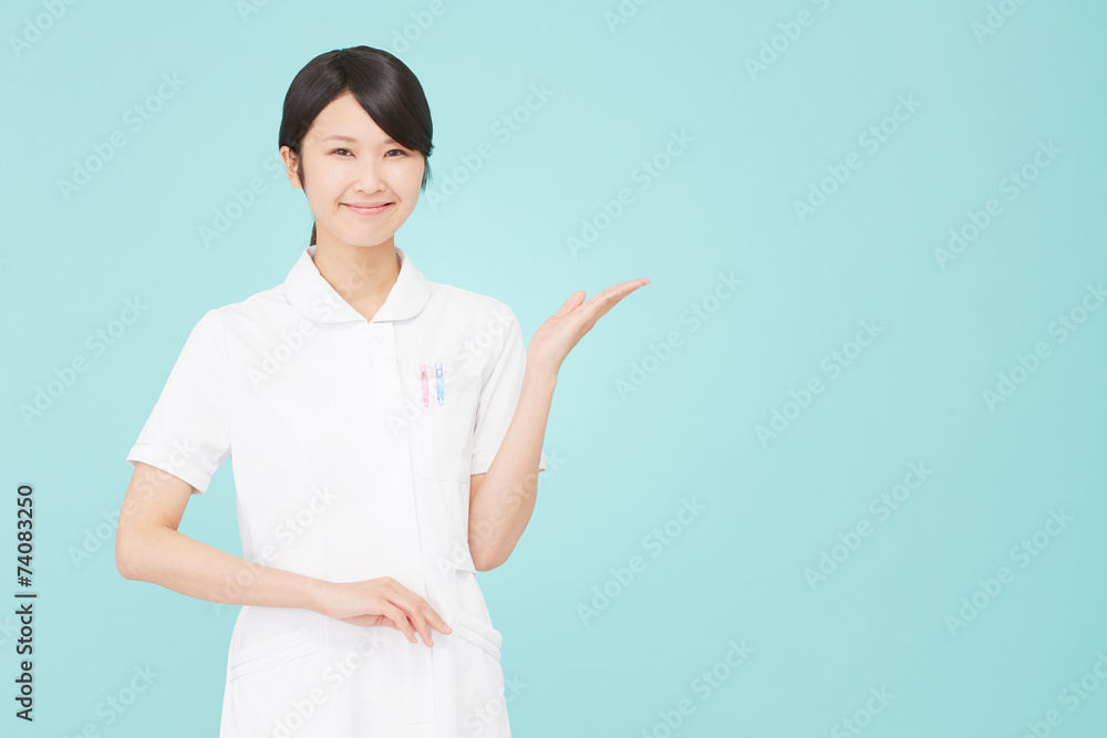 案内するナース 案内するナース