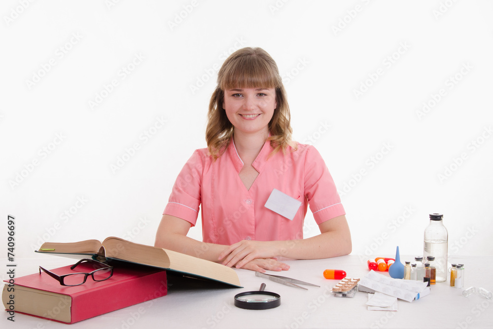 The doctor at your desk The doctor at your desk