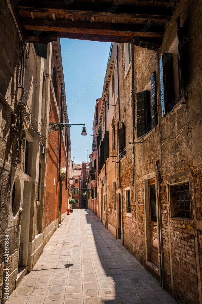 Fototapeta premium Ruelle rue dans à Venise Italie