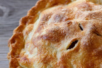 Papier peint photo Restaurant Tarte aux pommes maison gros plan  © Sumiko Scott