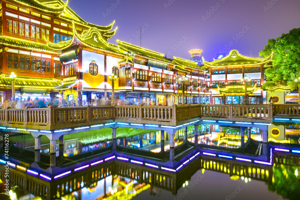 Fototapeta premium Shanghai, China at Yuyuan Gardens