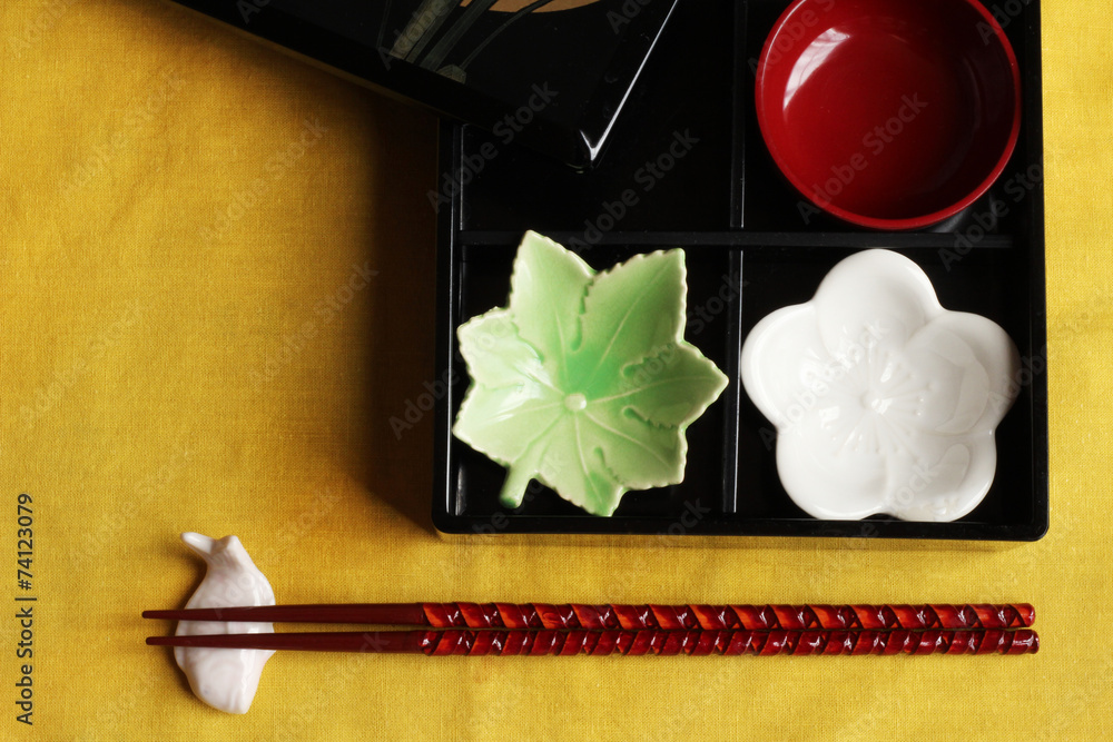Chopsticks holder and chopsticks and nest of boxes Chopsticks holder and chopsticks and nest of boxes