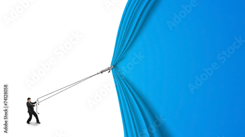 Fotografía businessman pulling open blue curtain with blank white backgroun