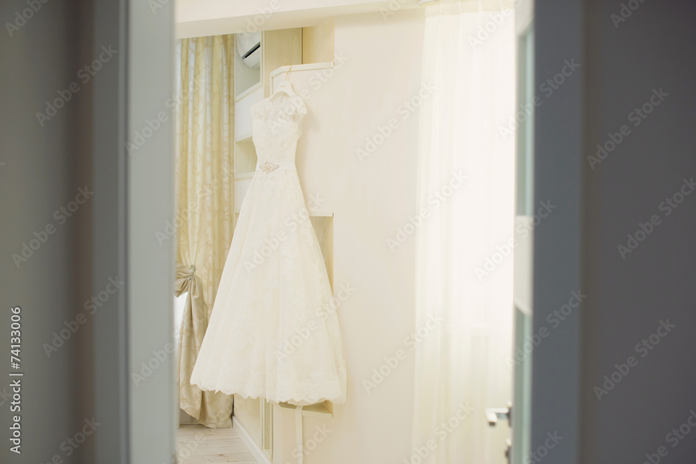Hanging Dress in Bright Romm Hanging Dress in Bright Romm