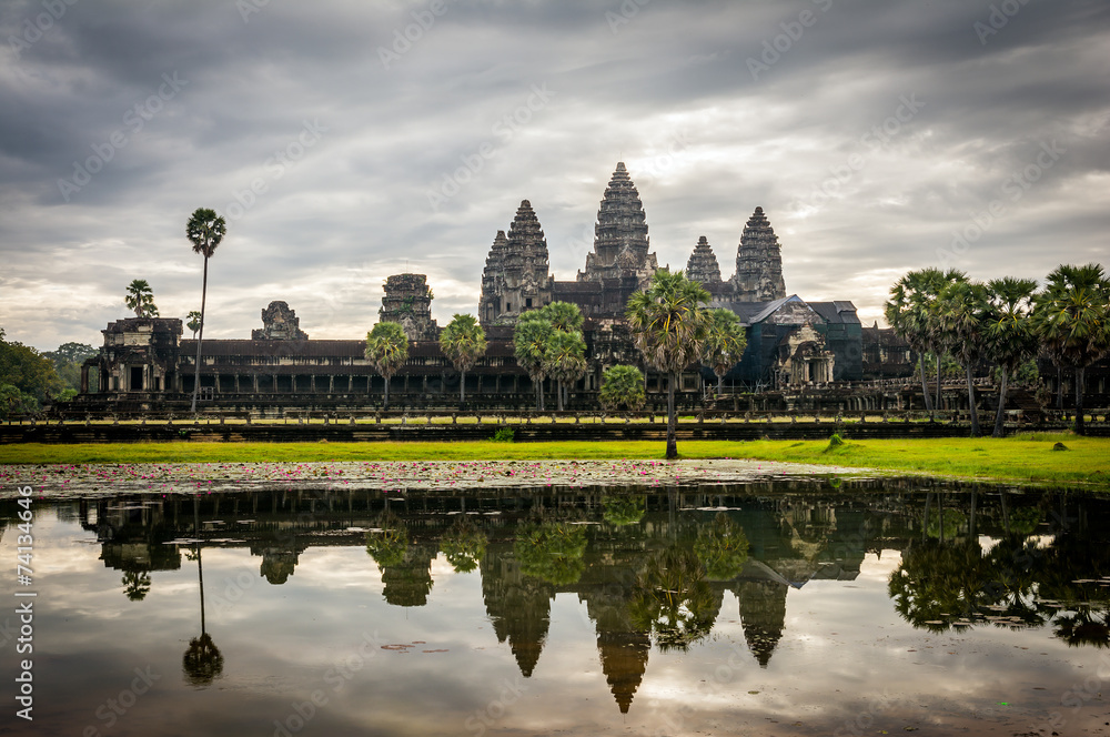 Fototapeta premium Angkor Wat Temple, Siem Reap, Cambodia