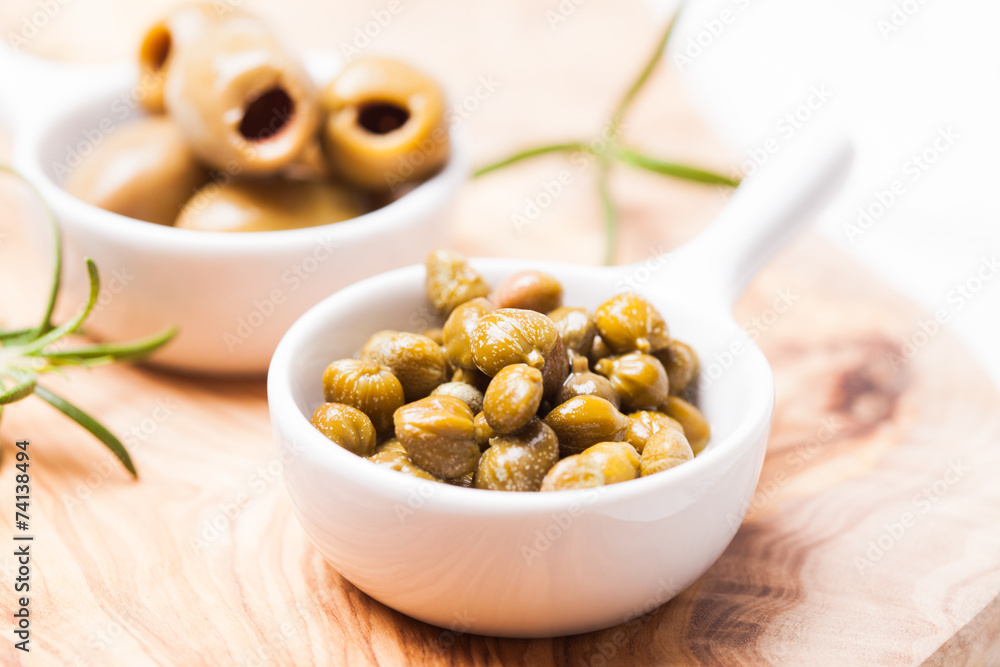 Marinated capers Marinated capers