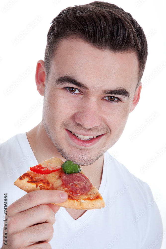Mann mit Stück Pizza lächelt Nahaufnahme Mann mit Stück Pizza lächelt Nahaufnahme