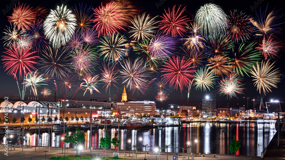 Samolepka Feuerwerk über Kiel