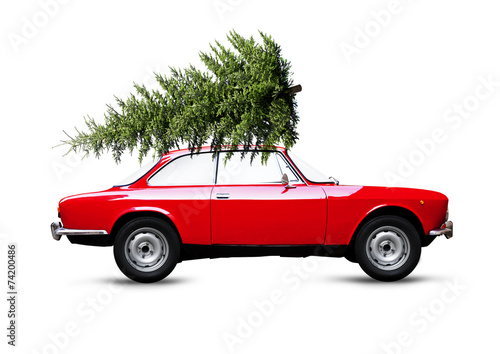 Weihnachtsbaum auf dem Autodach