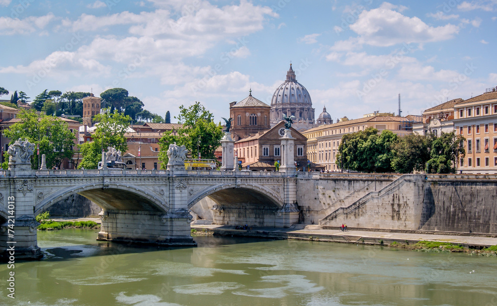 Cité du Vatican vue du pont Saint Ange, Rome