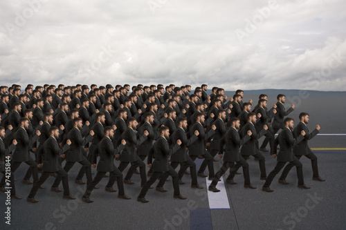 Marschierende Klone