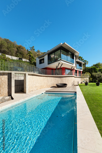 modern villa © alexandre zveiger