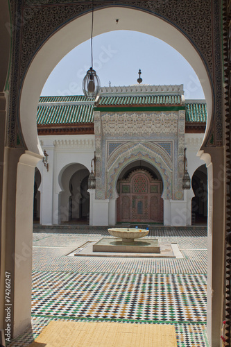 Fototapeta Naklejka Na Ścianę i Meble -  View of a mosque courtyard in Fez