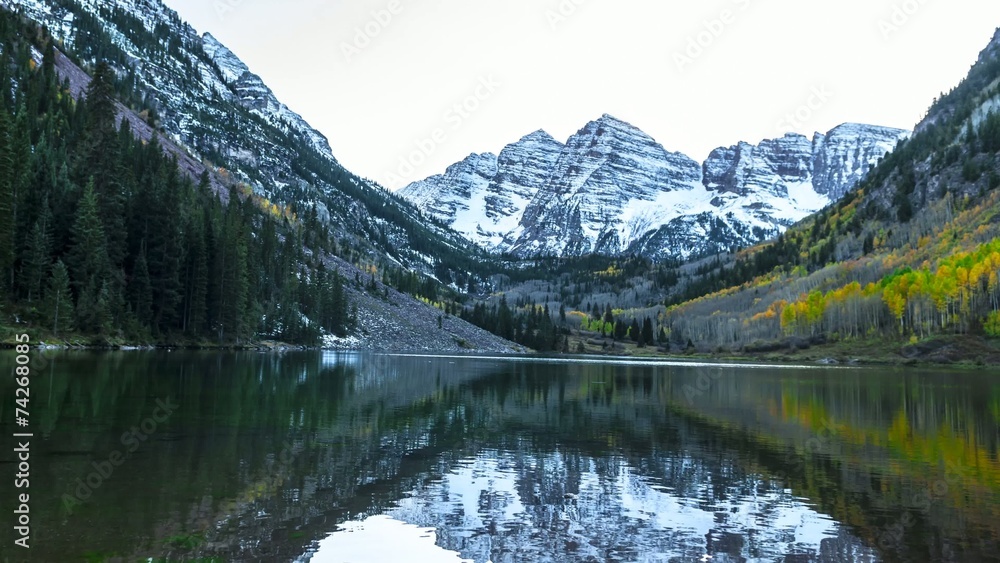 Maroon Bells Sunrise Time-lapse 4K UHD 