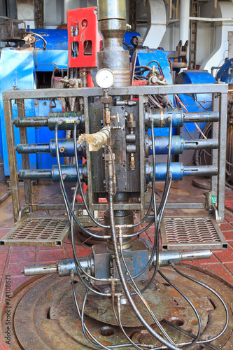 Bilde på lerret Wire Line Blow Out Preventer for Perforation on the rig floor