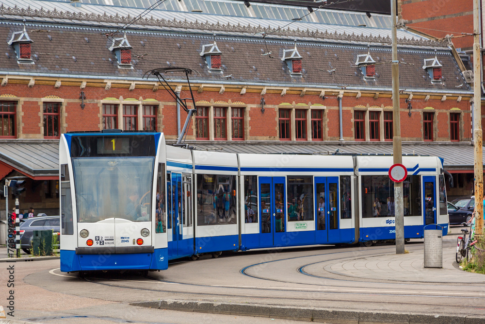 Obraz premium Tram in Amsterdam, Netherlands