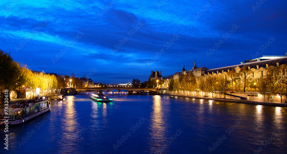 Les quais de Seine à Paris