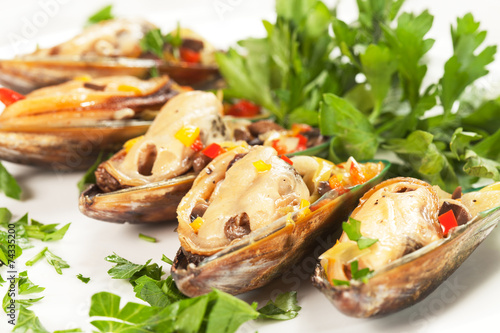 edible mussels with spicery