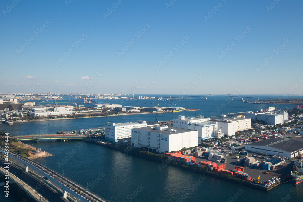 フェリー埠頭と東京港　