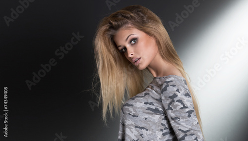 Portrait fo attractive blonde woman © pawelsierakowski